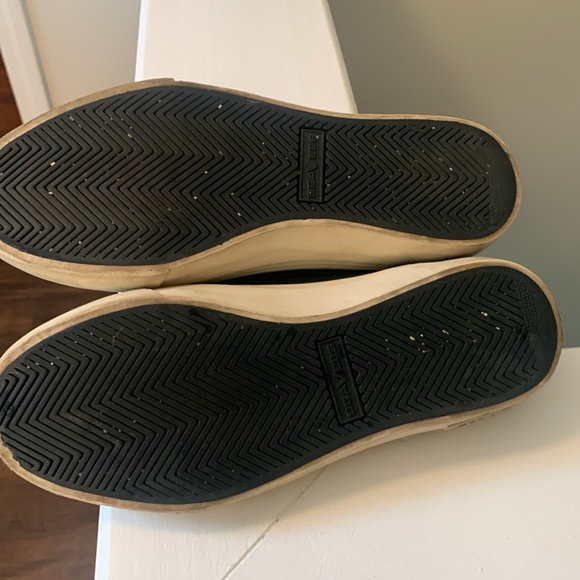 Size 6.5 Seavees sneakers - Picture 4 of 5